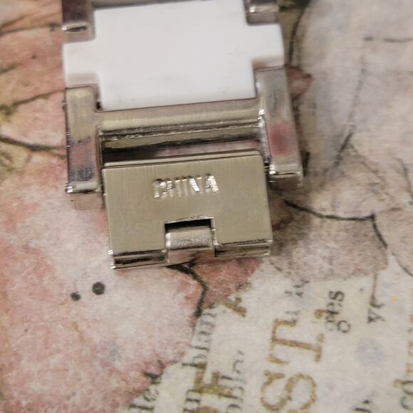 Hello Kitty Sanrio Watch 2013 MZB White Strap Crystal Bezel Quartz Collectible - Picture 4 of 9